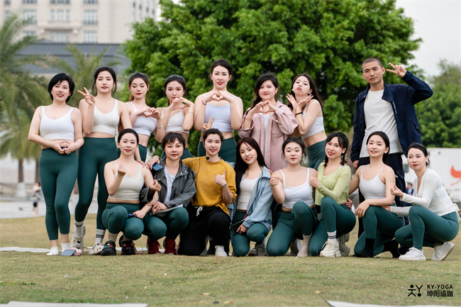 2026学瑜伽教培值吗？教练现状+真实薪资大揭秘
